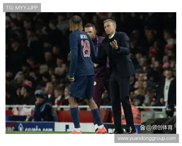 巴黎圣日耳曼更衣室矛盾加剧,战术混乱影响赛季争冠走势 巴黎圣日耳曼更衣室矛盾加剧,战术混乱影响赛季争冠走势